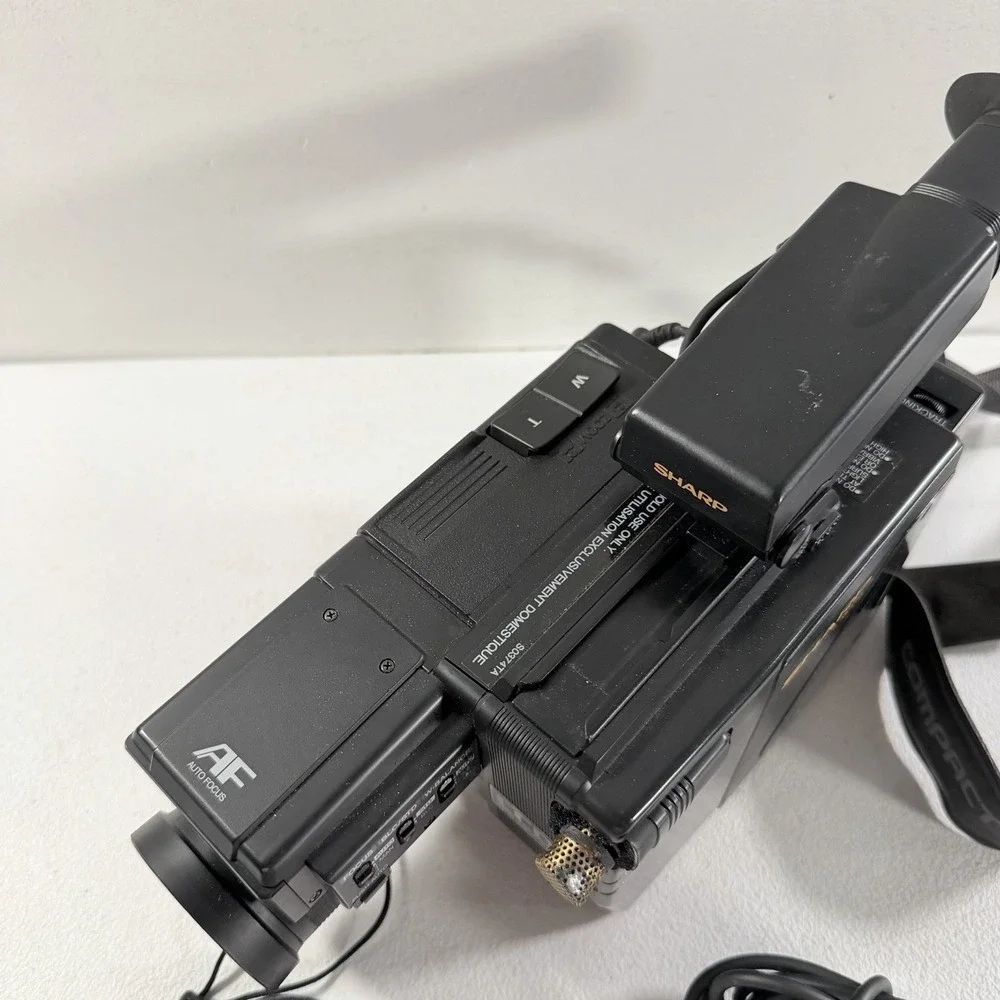 Sharp‎ VL-C73C VHS-C Camcorder Video Camera POWERS ON AS IS READ